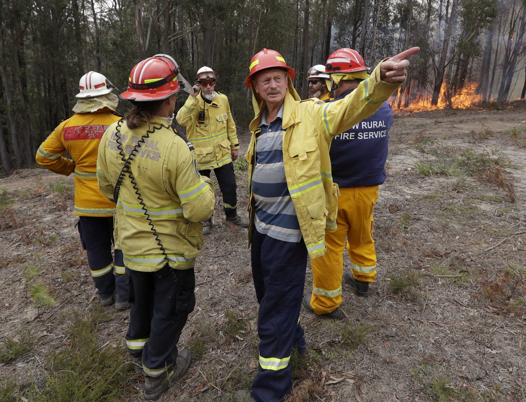 World’s Largest Volunteer Force Fights Australia’s Wildfires