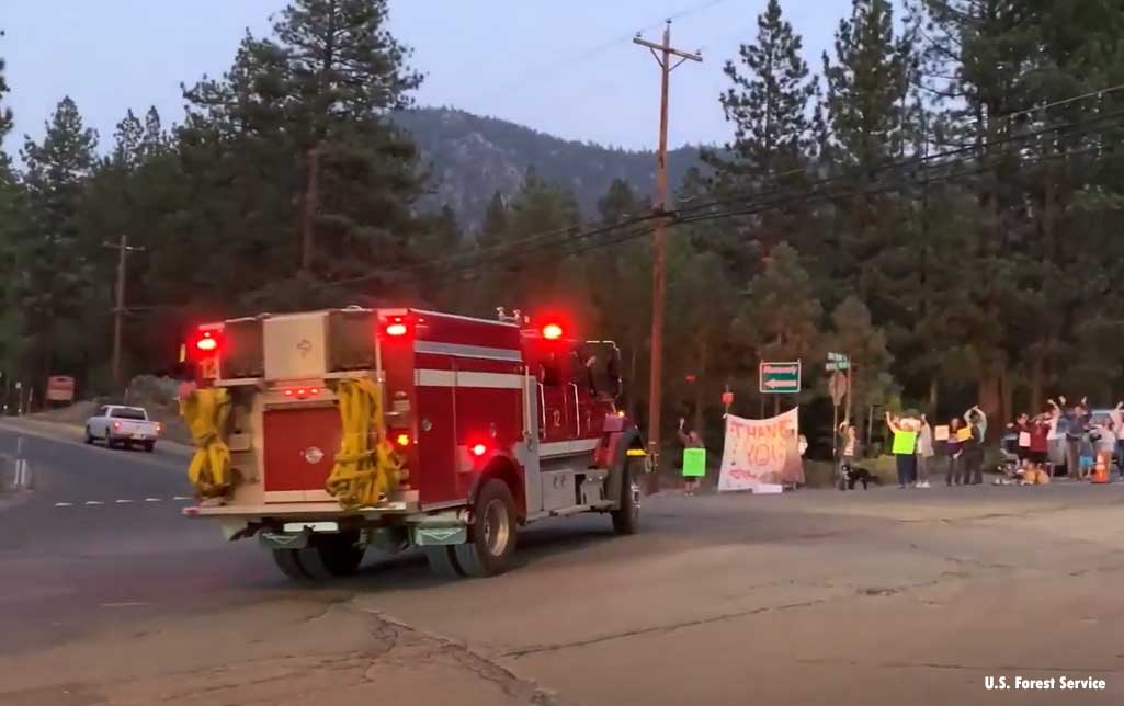 Video: Residents Thank Firefighters in Lake Tahoe, California