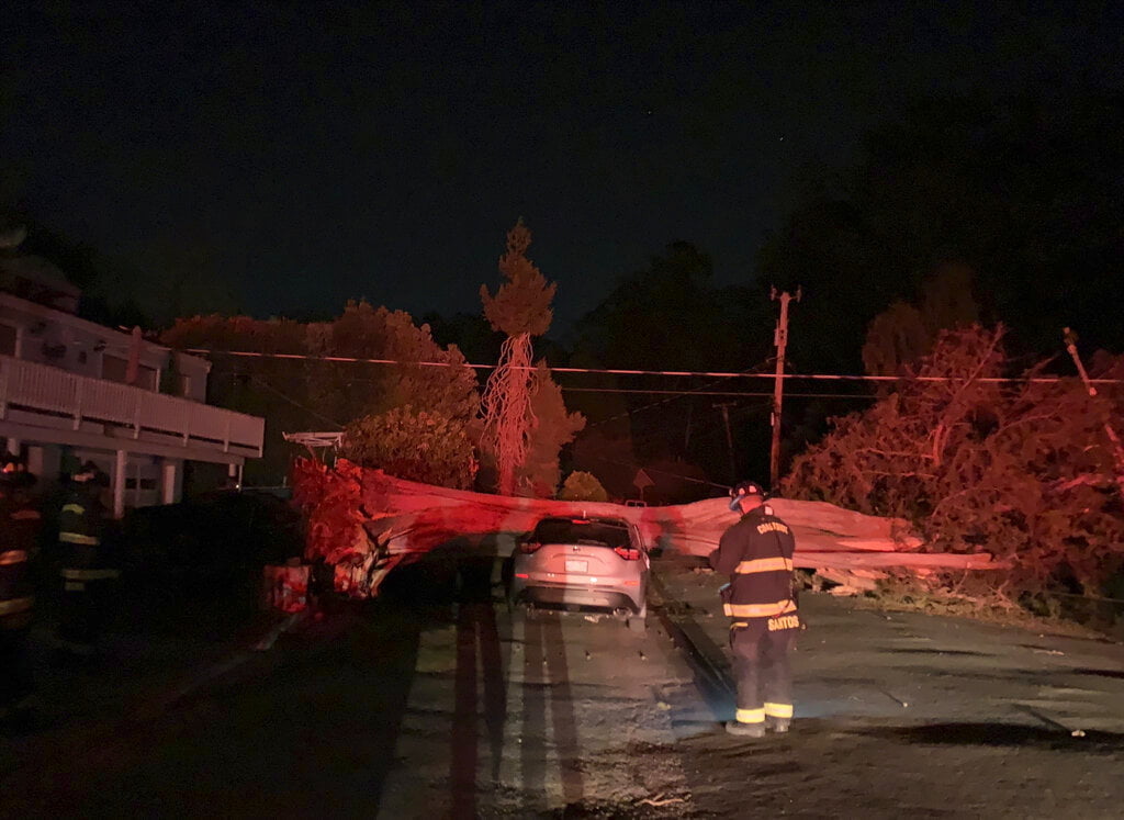 CA Wildfires Destroy Mobile Homes; One Man Burned