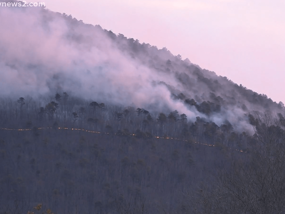 Pilot Mountain (NC) Fire Spreads to 300 Acres, Rocky Terrain Slows Containment