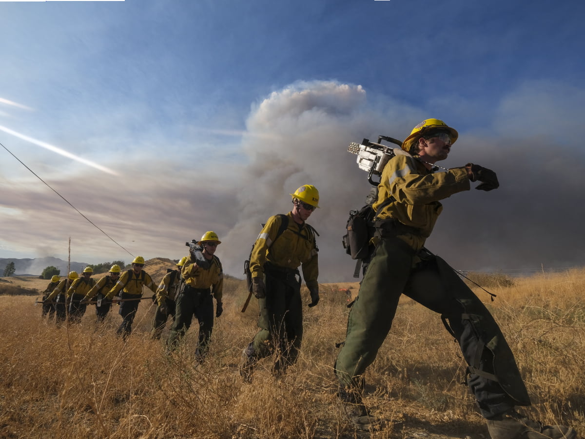 Eight Firefighters Suffer Heat Injuries in CA Route Fire