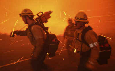 A Wildfire in Malibu (CA) Prompts Evacuations as It Burns Near Pepperdine University