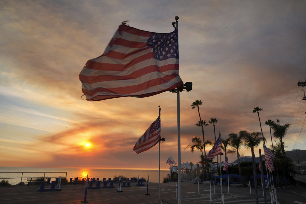 Strong Winds Hit Southern CA, Create Extreme Fire Risk